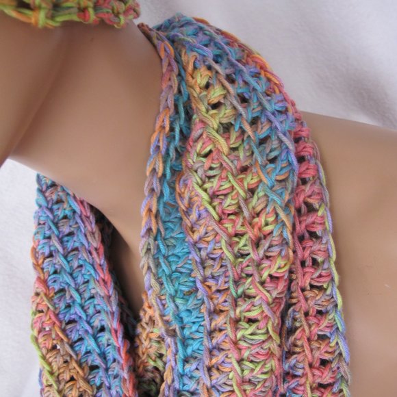 New Handmade Colorful Pastels Slouch Hat and Cowl Set - Picture 7 of 11